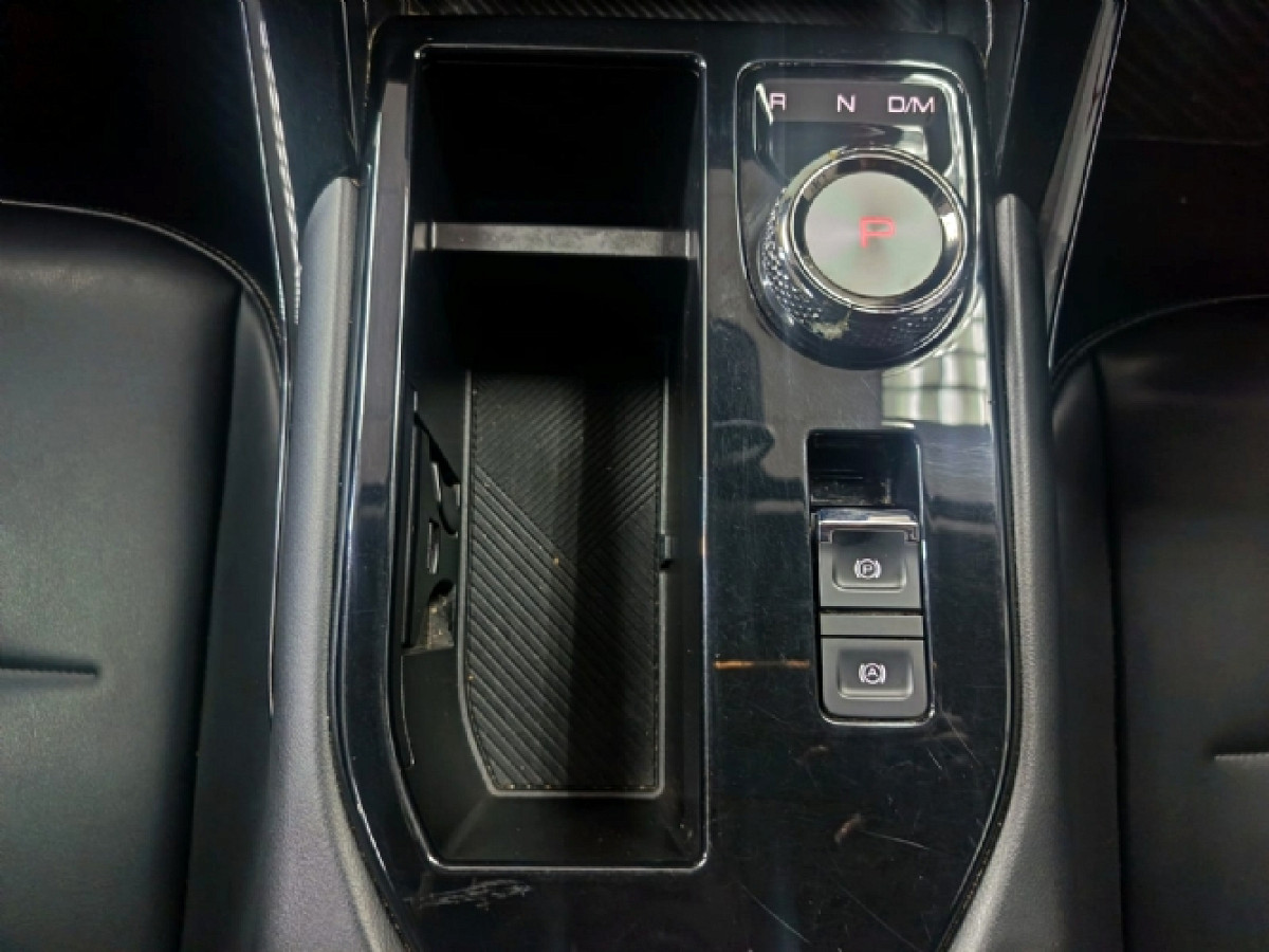 Photo 11 of 20