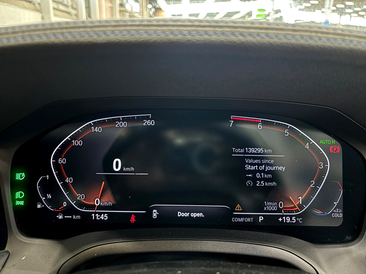 Photo 11 of 15