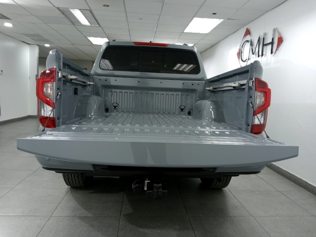 Photo 5 of 18