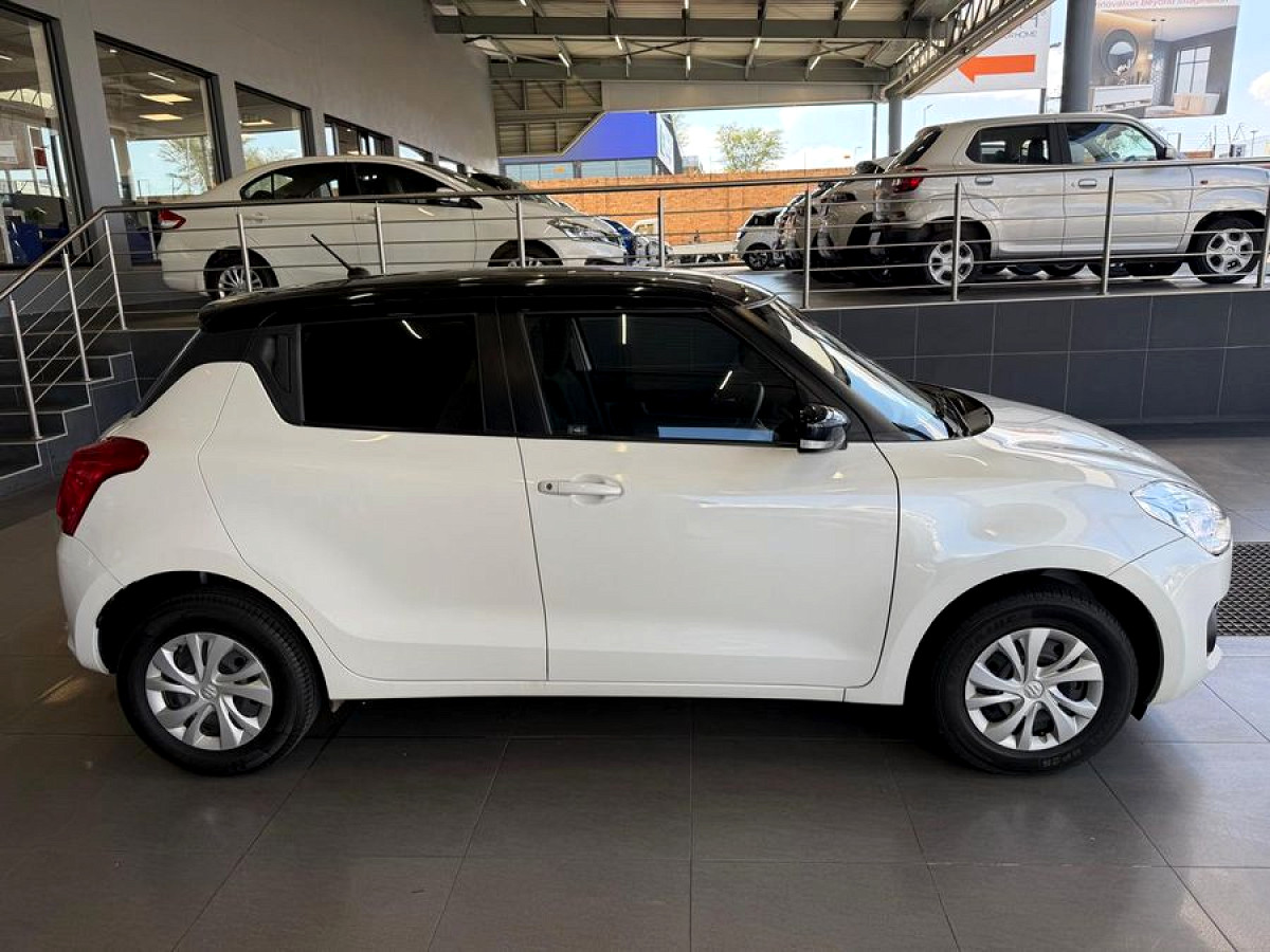 Photo 4 of 25