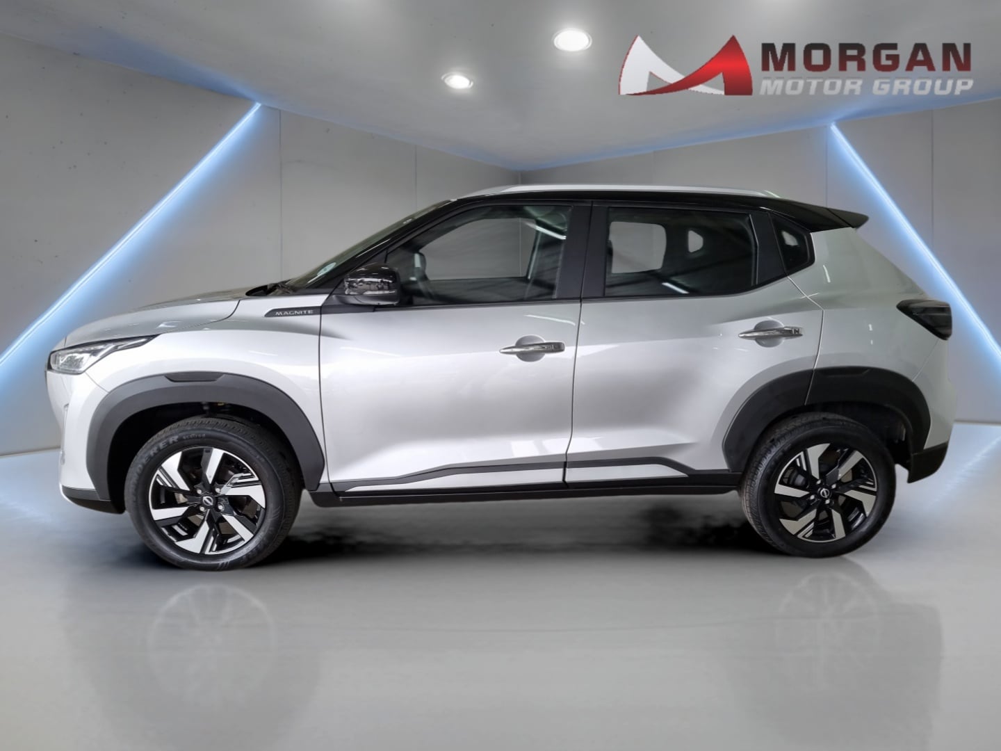 Photo 4 of 19