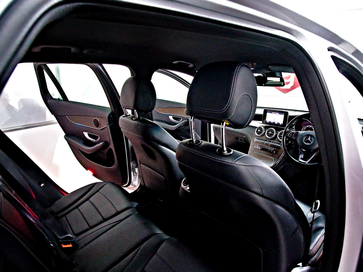 Photo 9 of 30