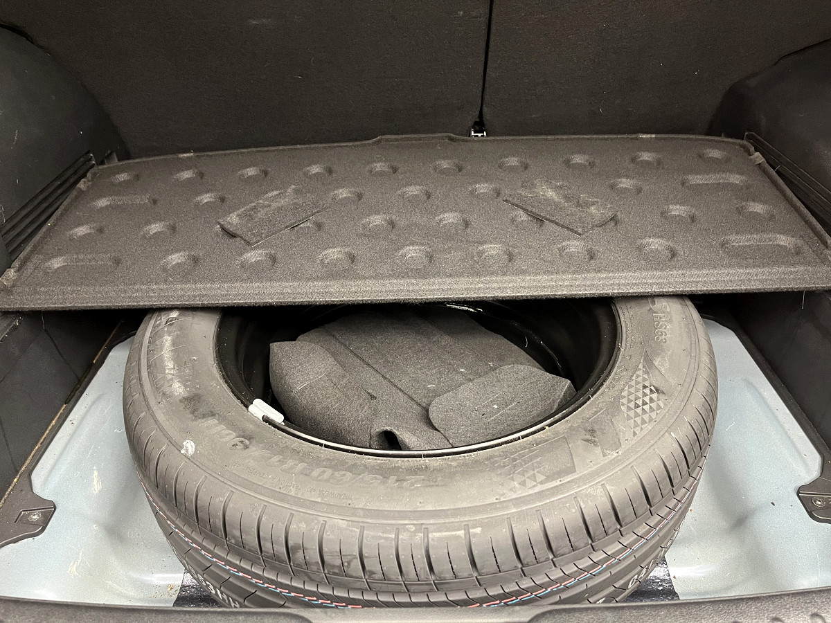 Photo 18 of 24