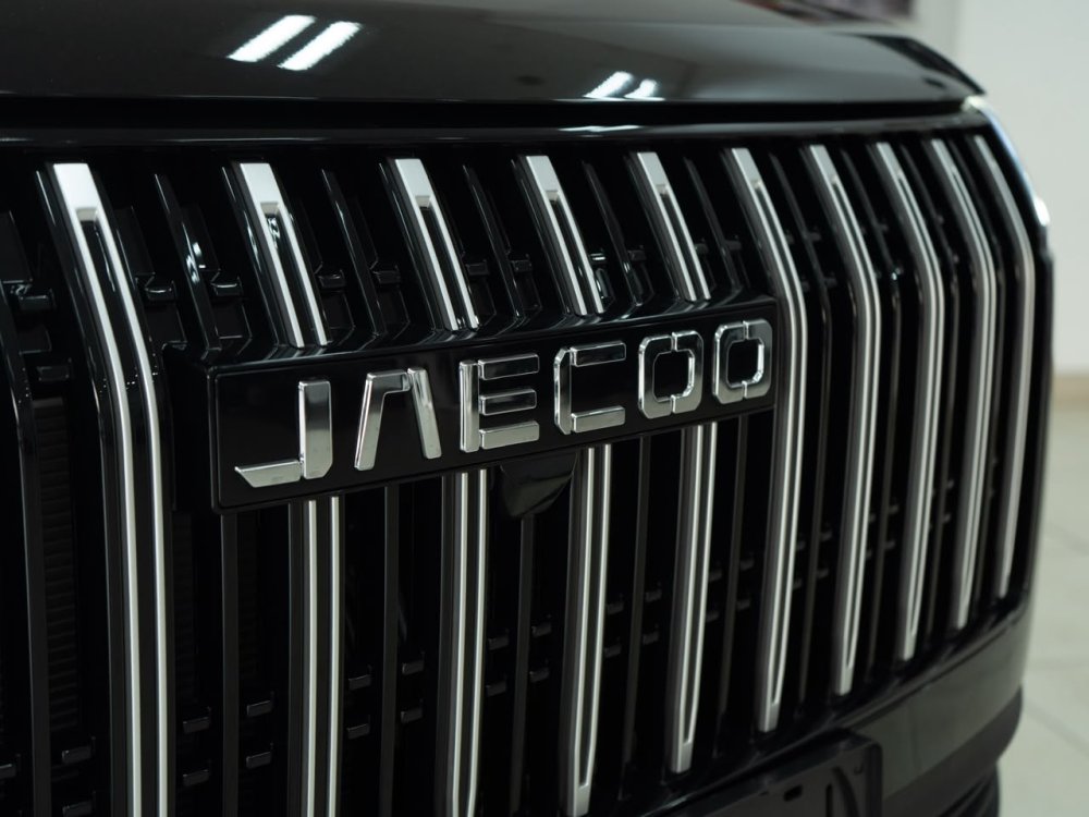 Photo 4 of 28