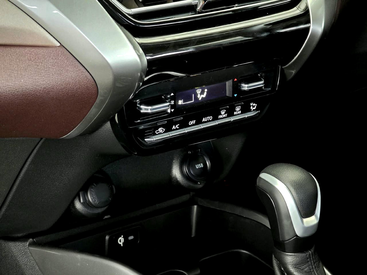 Photo 27 of 28