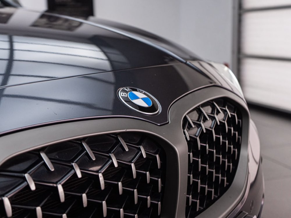 Photo 3 of 33