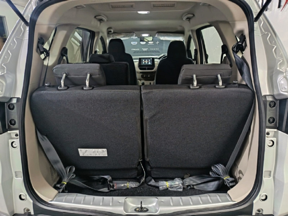 Photo 5 of 19