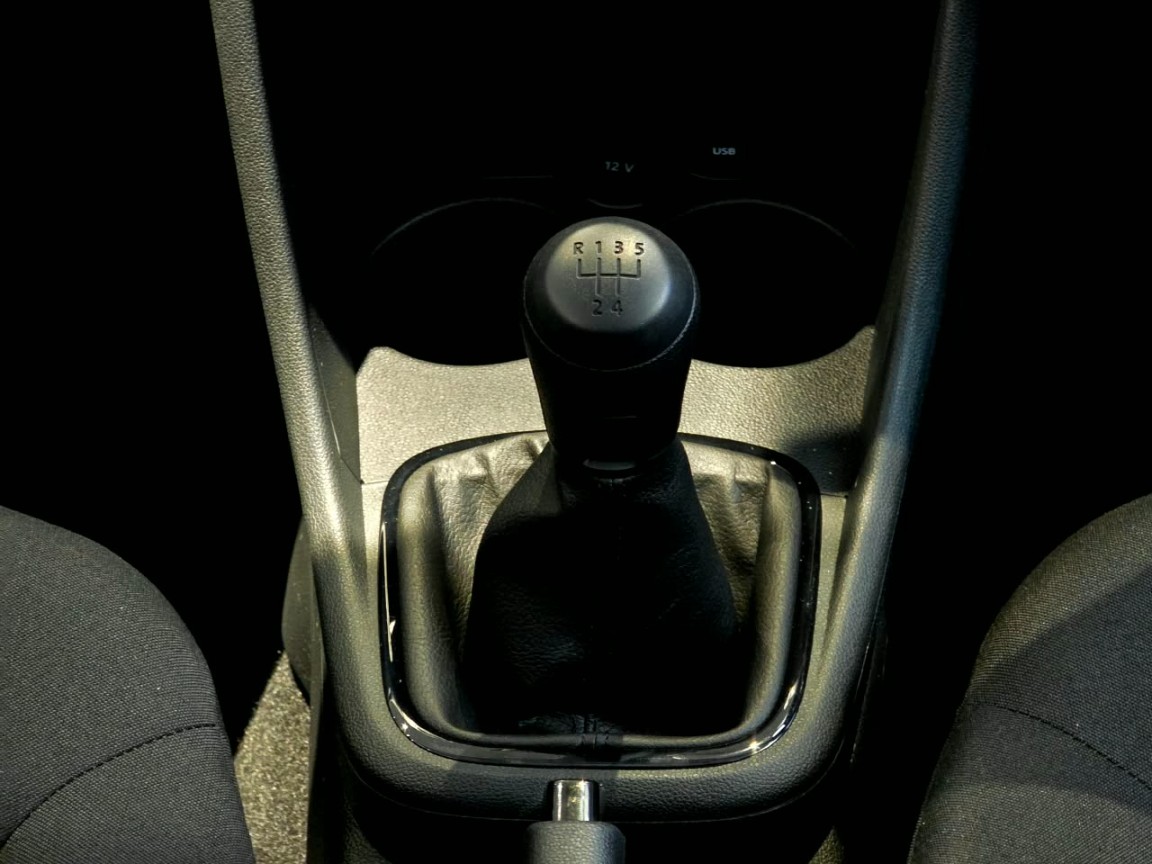 Photo 16 of 32