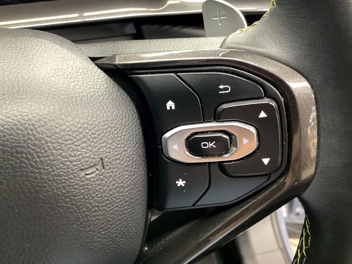 Photo 21 of 25