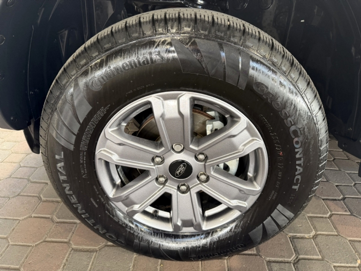 Photo 16 of 19