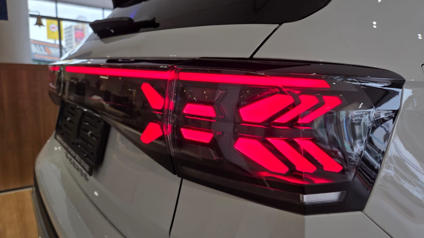Photo 10 of 19