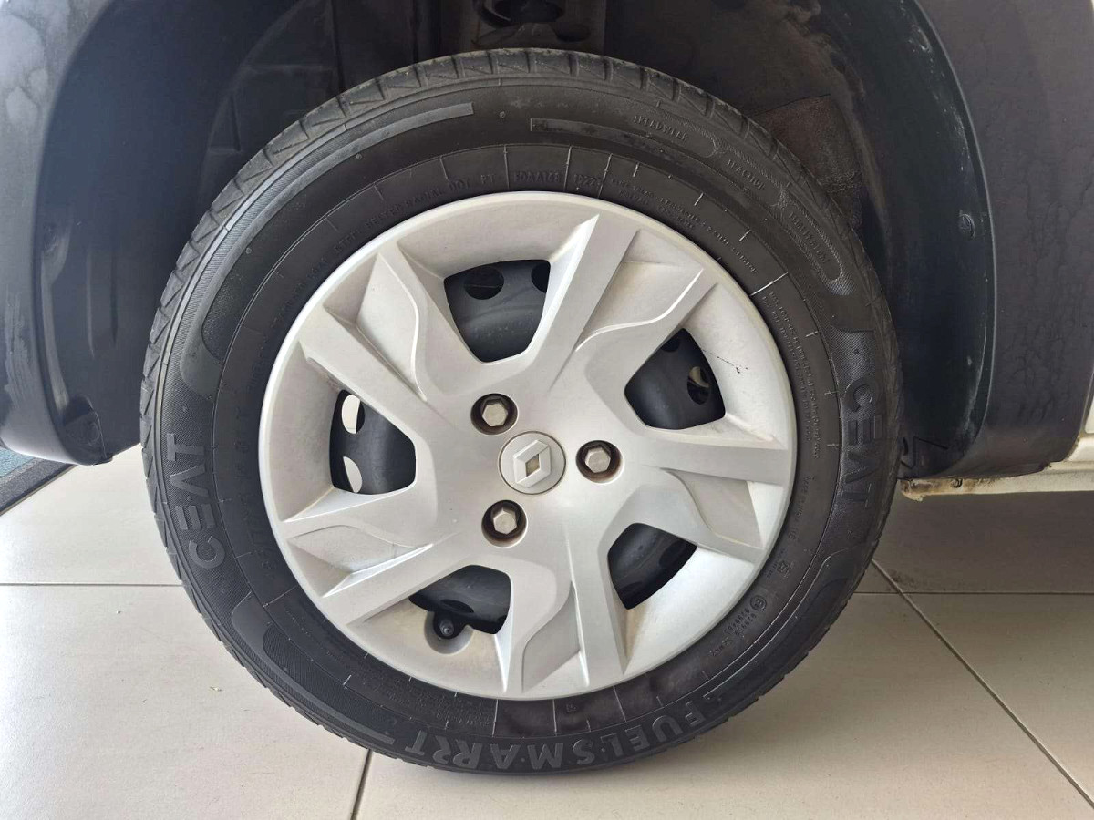 Photo 10 of 20