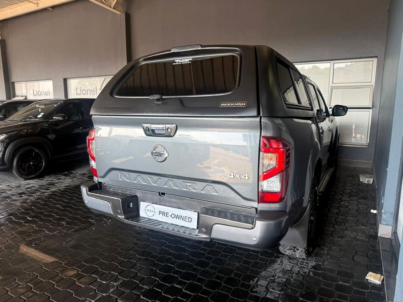 Photo 11 of 27