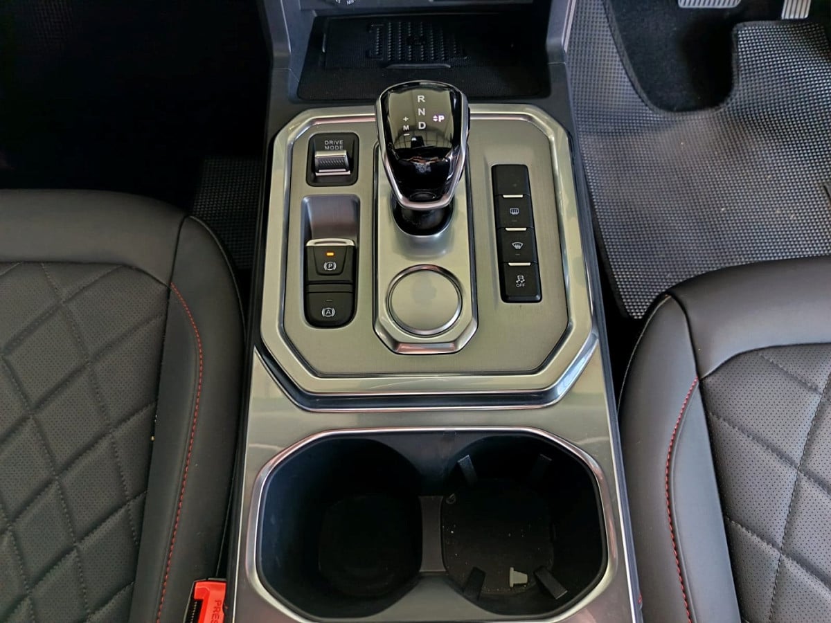 Photo 12 of 24