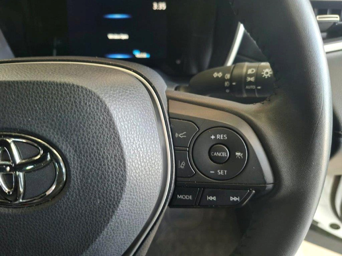 Photo 4 of 16