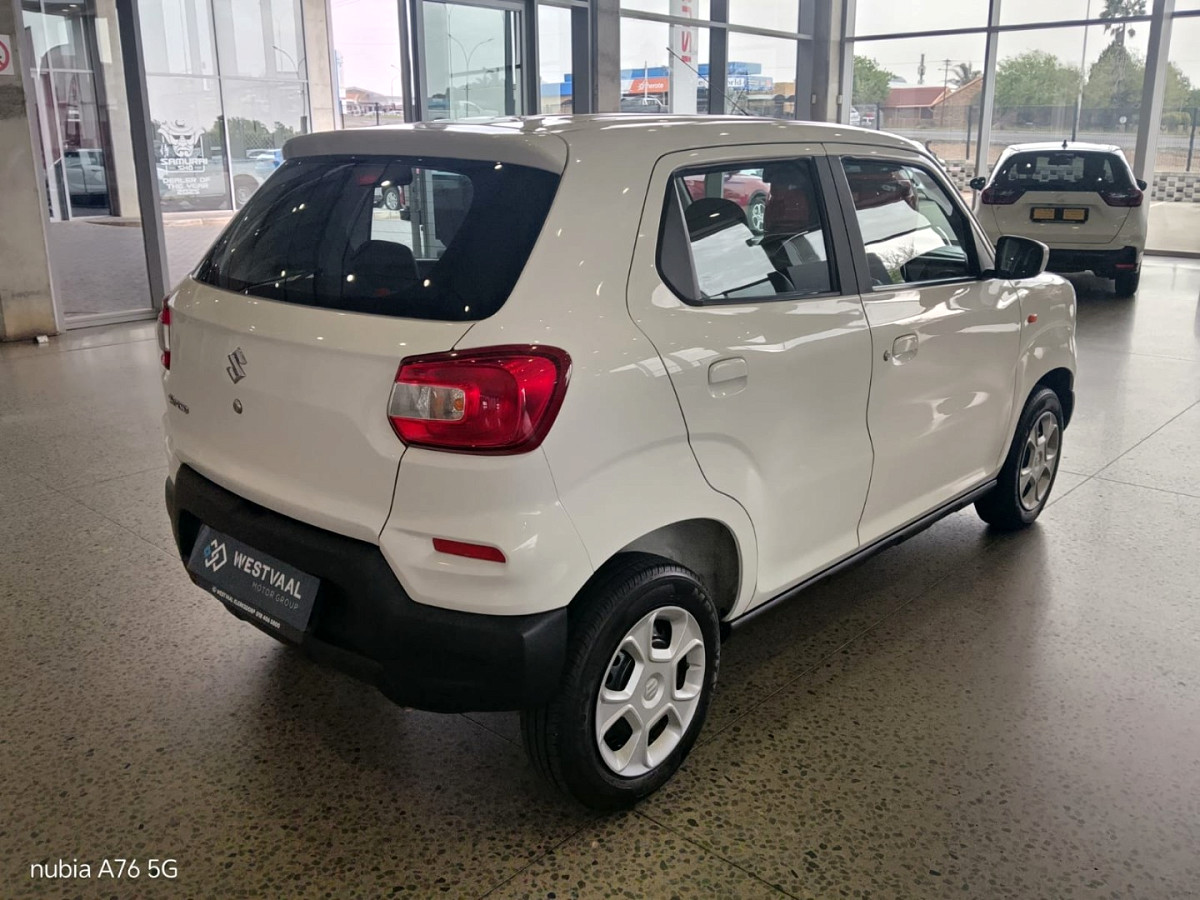 Photo 5 of 11