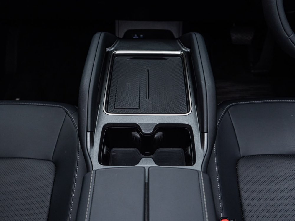 Photo 17 of 28