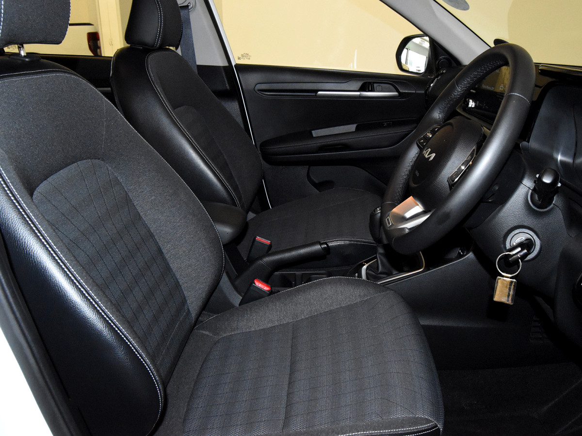 Photo 12 of 18