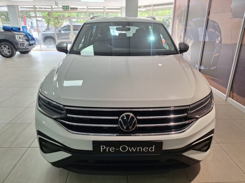Photo 3 of 14